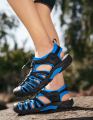 sandaly-trekkingowe-meskie-niebieskie-sportowe-stylizacja.png