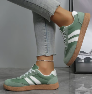 Lekkie Sneakersy Damskie w Paski – Wygodne, Oddychające Sznurowane Buty Sportowe